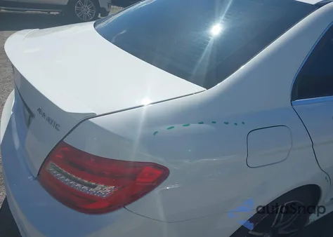 2013 Mercedes-Benz C 300 Sport 4Matic из США, поврежденный, VIN WDDGF8AB9DR257452